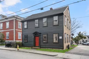 14 Elm St, Newport, RI 02840 - Photo 1