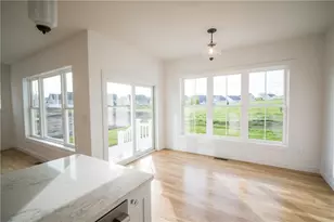10 Revolution Wy, Middletown, RI 02842 - Photo 5