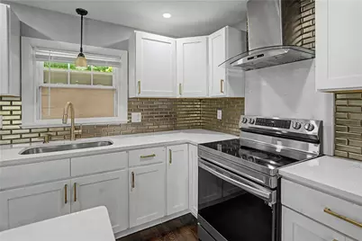 134 Rogers Avenue, Barrington, RI 02806 - Photo 9