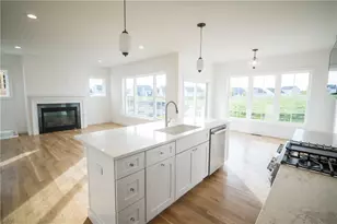 13 Revolution Wy, Portsmouth, RI 02871 - Photo 7