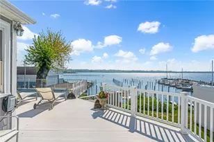 8 Rushton Dr, Cranston, RI 02905 - Photo 3