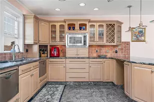 8 Rushton Dr, Cranston, RI 02905 - Photo 23
