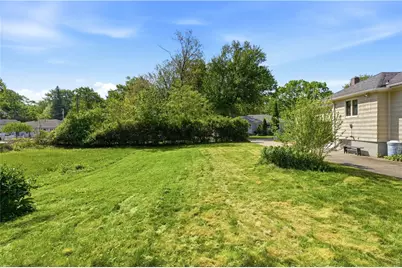 25 Oakdale Street, Warwick, RI 02888 - Photo 31