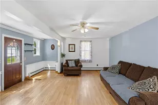 25 Oakdale St, Warwick, RI 02888 - Photo 5