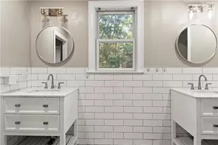 1785 Division Rd, East Greenwich, RI 02818 - Photo 17