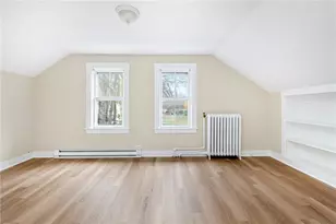 427 Spring St, Newport, RI 02840 - Photo 11