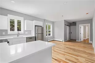 427 Spring St, Newport, RI 02840 - Photo 3