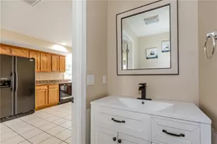 18 Willis St, Cranston, RI 02910 - Photo 9