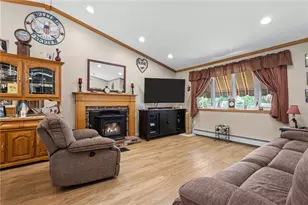 11 Bourassa Ave, Woonsocket, RI 02895 - Photo 9