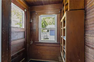 25 Fairfield Ave, Providence, RI 02909 - Photo 27