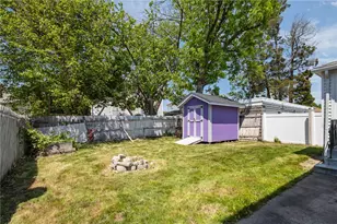 25 Fairfield Ave, Providence, RI 02909 - Photo 33