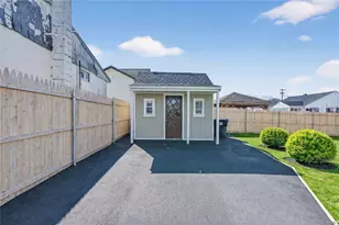 1002 Charles St, North Providence, RI 02904 - Photo 15