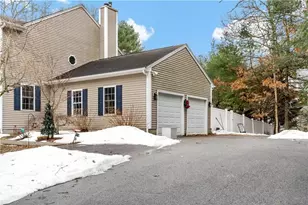 5 Bracken Hill Ct, Richmond, RI 02812 - Photo 3