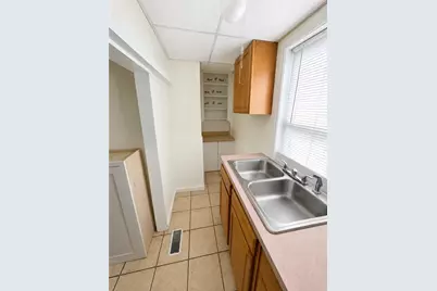 718 Dyer Avenue, Cranston, RI 02920 - Photo 9