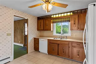 7 Esther St, Cranston, RI 02920 - Photo 11