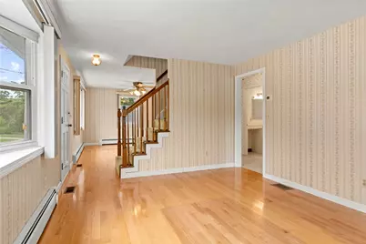 7 Esther Street, Cranston, RI 02920 - Photo 5