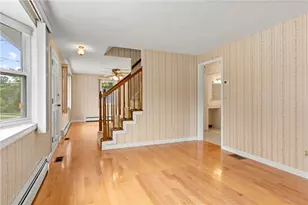 7 Esther St, Cranston, RI 02920 - Photo 5