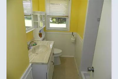 68 Zinnia Drive, Cranston, RI 02920 - Photo 9