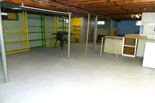 68 Zinnia Dr, Cranston, RI 02920 - Photo 17