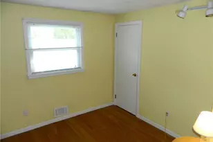 68 Zinnia Dr, Cranston, RI 02920 - Photo 13