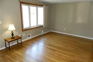 68 Zinnia Dr, Cranston, RI 02920 - Photo 5