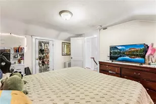 489 Benefit St, Pawtucket, RI 02861 - Photo 17