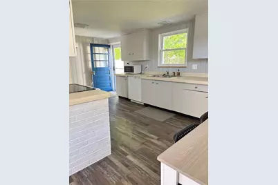 10 Anawan Avenue, Narragansett, RI 02882 - Photo 5