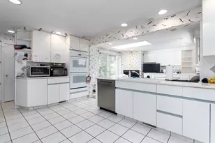 64 Amherst Rd, Cranston, RI 02920 - Photo 11
