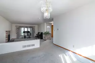 64 Amherst Rd, Cranston, RI 02920 - Photo 9