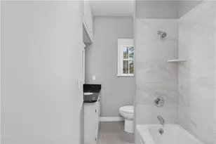 427 Spring St, Newport, RI 02840 - Photo 9
