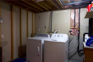 26 Carriage Way, North Providence, RI 02904 - Photo 35