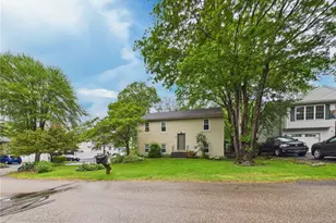 55 Betony Rd, Narragansett, RI 02874 - Photo 3