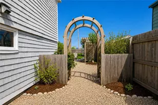 11 Brecka Dr, Narragansett, RI 02879 - Photo 27