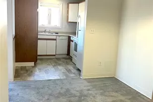 724 Beverage Hill Ave, Pawtucket, RI 02861 - Photo 3