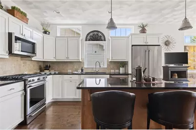 55 Morningside Drive, North Kingstown, RI 02852 - Photo 7
