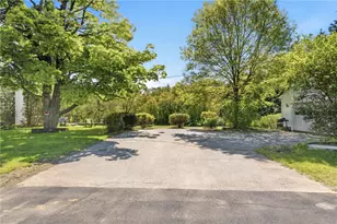 796 Hampton Rd, Pomfret, CT 06259 - Photo 3
