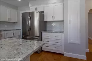 429 Forest Ave, Middletown, RI 02842 - Photo 9
