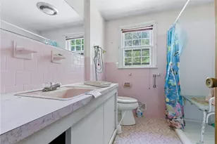 35 Elmwood Dr, North Kingstown, RI 02852 - Photo 15