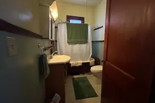 75 Lenox Ave, Providence, RI 02907 - Photo 17