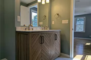 2185 Post Rd, South Kingstown, RI 02879 - Photo 13