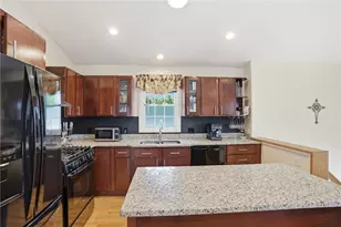 212 Lexington Ave, North Providence, RI 02904 - Photo 9