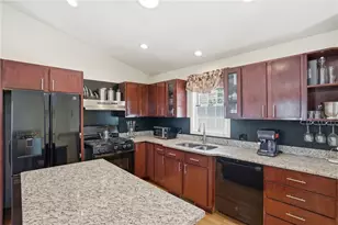 212 Lexington Ave, North Providence, RI 02904 - Photo 11