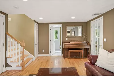 31 Meadowbrook Drive, Barrington, RI 02806 - Photo 25