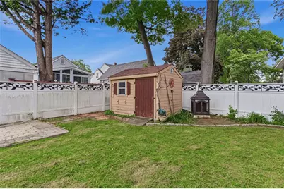 194 Parkside Avenue, Pawtucket, RI 02861 - Photo 29