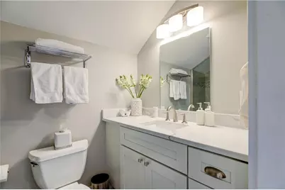 40 Grafton Street, Newport, RI 02840 - Photo 17