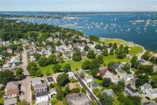40 Grafton St, Newport, RI 02840 - Photo 27