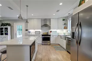 40 Grafton St, Newport, RI 02840 - Photo 3