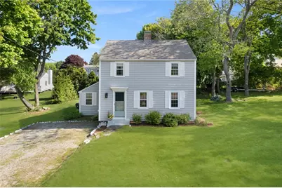 12 Nassau Avenue, Narragansett, RI 02882 - Photo 5