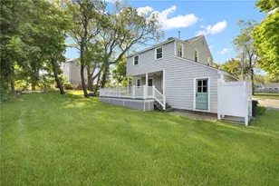 12 Nassau Ave, Narragansett, RI 02882 - Photo 9