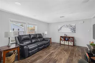 85 Sherwood Valley Ln, Coventry, RI 02816 - Photo 9